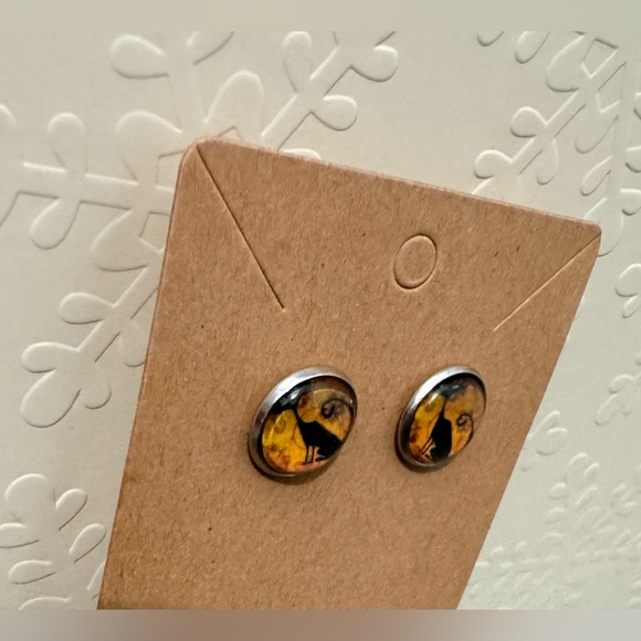 ❄️ Sale! BRAND NEW Black Cat Button Stud Earrings Metal & Glass 🐈‍⬛ 🐾 - Picture 6 of 11